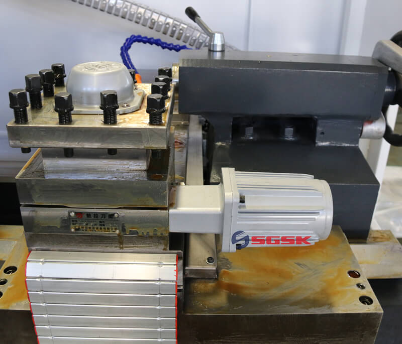 lathe cutting machine cnc