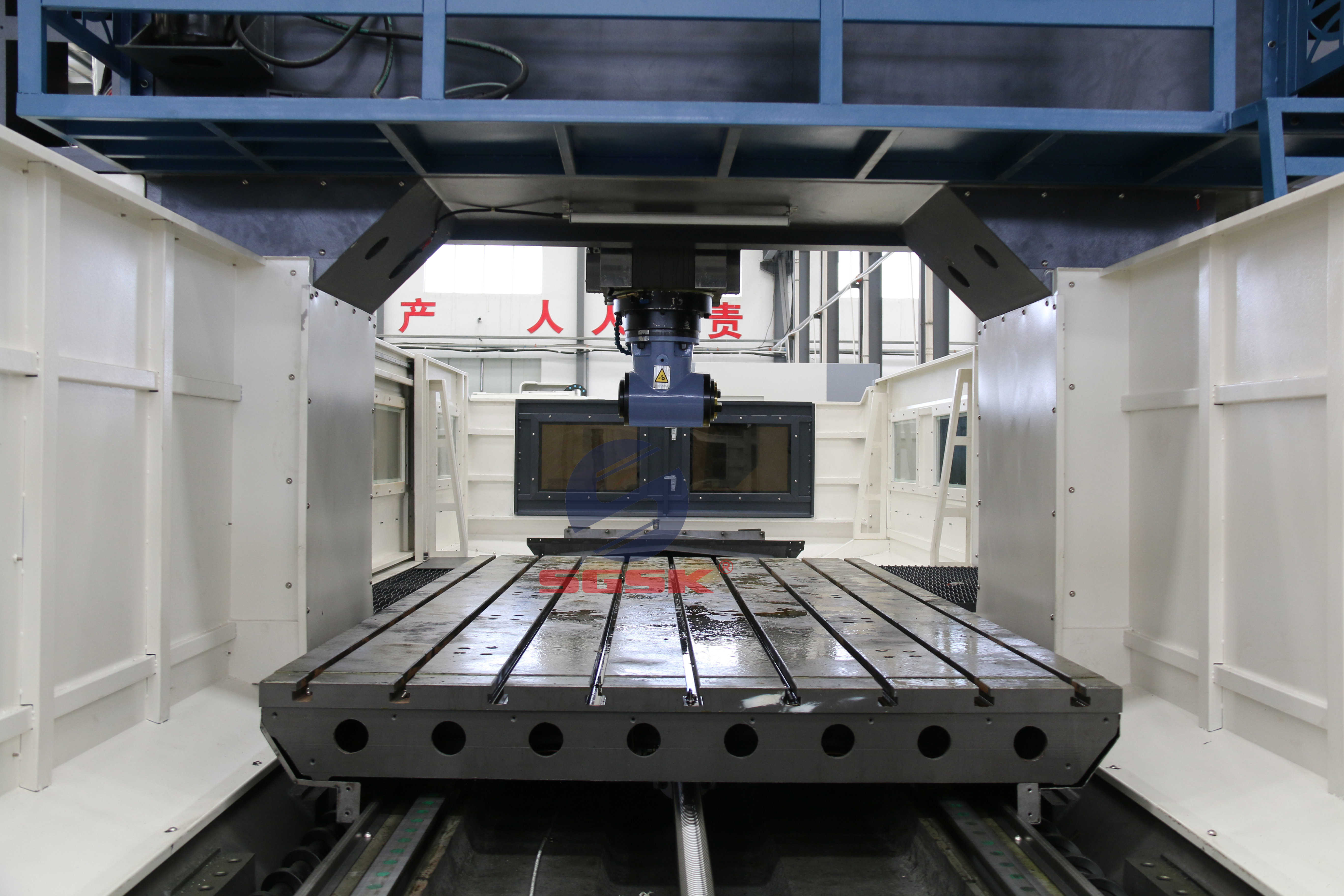 What are the advantages of machining centers and why choose a machining center