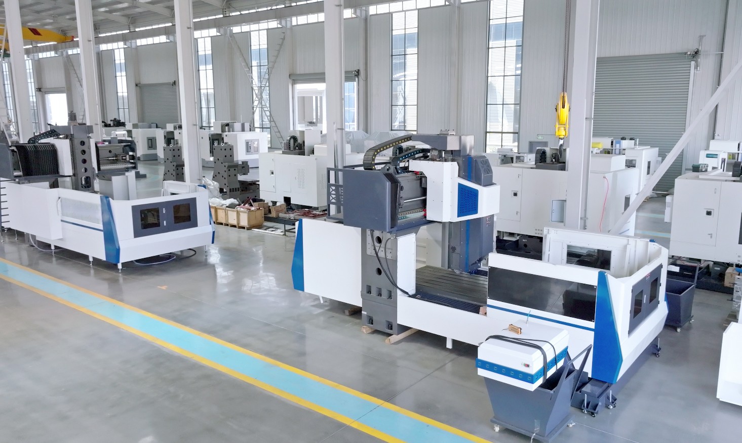 What are the advantages of machining centers and why choose a machining center