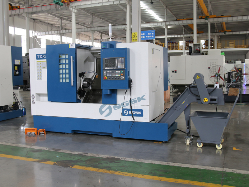 Flat Bed vs. Slant Bed CNC Lathe: Which One Fits Your Production?cid=7 Flat Bed vs. Slant Bed CNC Lathe: Which One Fits Your Production?cid=7