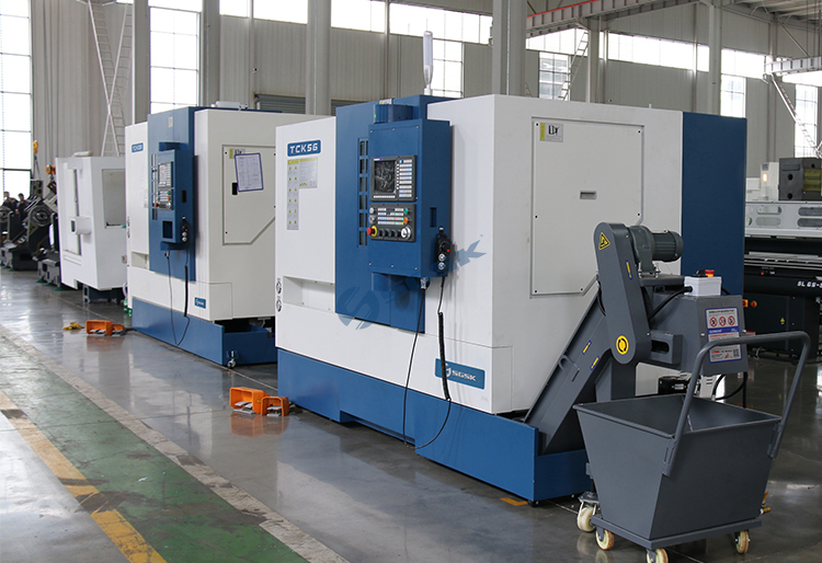 Flat Bed vs. Slant Bed CNC Lathe: Which One Fits Your Production? Flat Bed vs. Slant Bed CNC Lathe: Which One Fits Your Production?