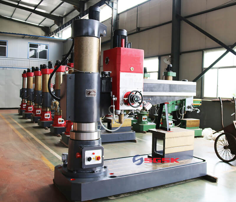 radial drilling machine