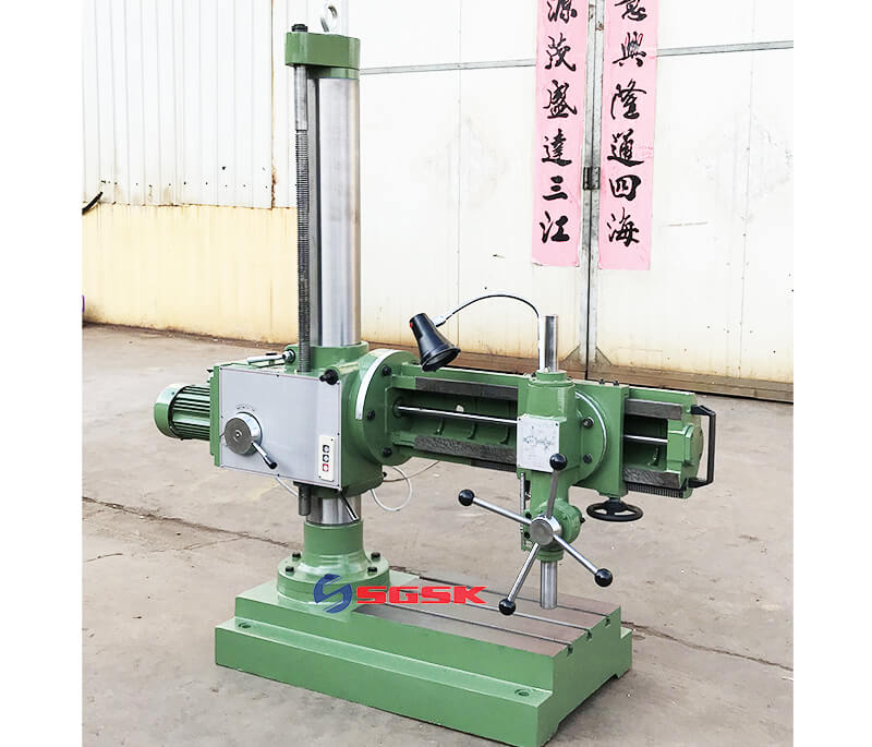 radial drilling machine