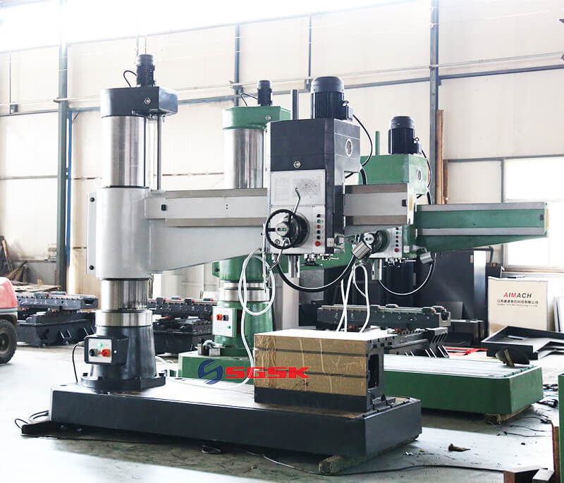 radial drilling machine