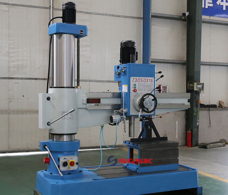 radial drilling machine