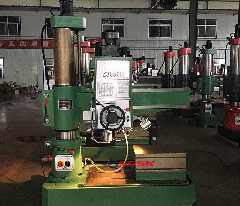 radial drilling machine