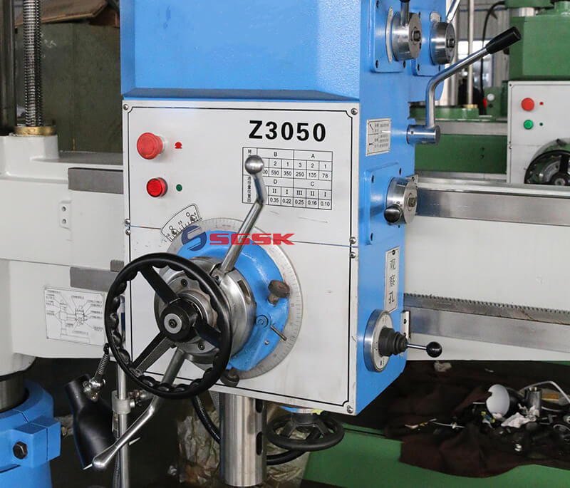 radial drilling machine