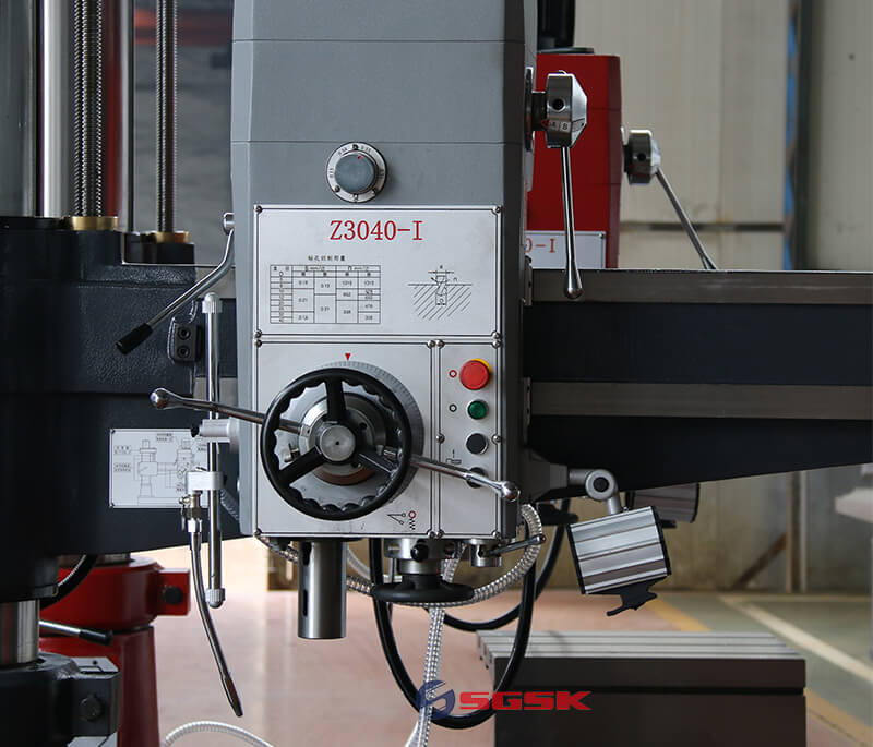 radial drilling machine