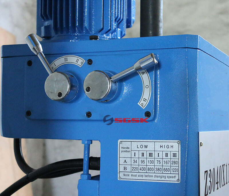 radial drilling machine z3040