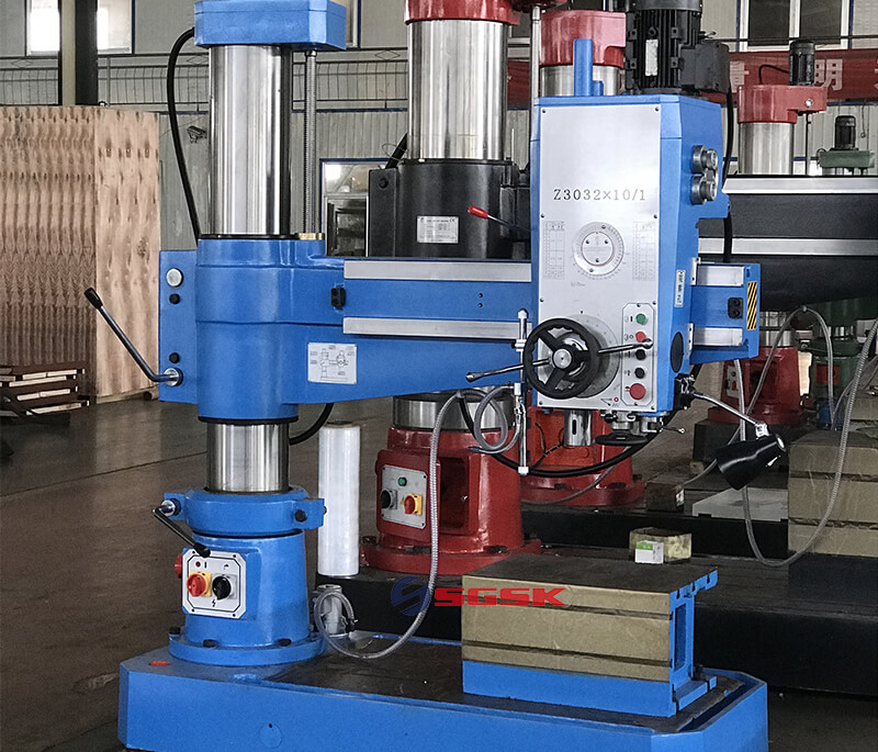 radial drilling machine