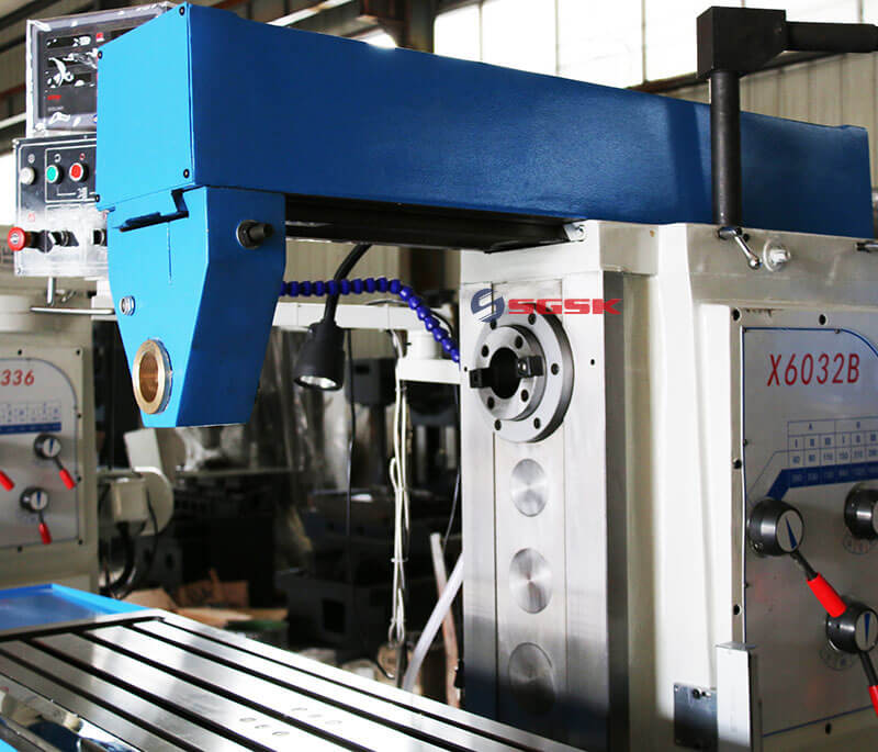 universal milling machine