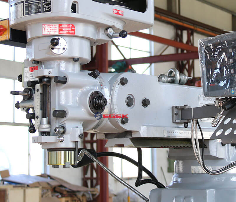 Turret Milling Machine