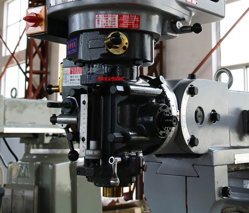 vertical and horizontal milling machine