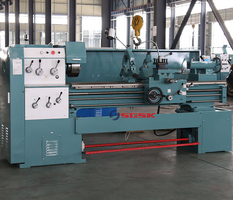 geared head lathe machine