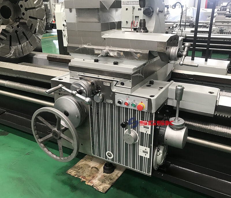 heavy and normal lathe machine