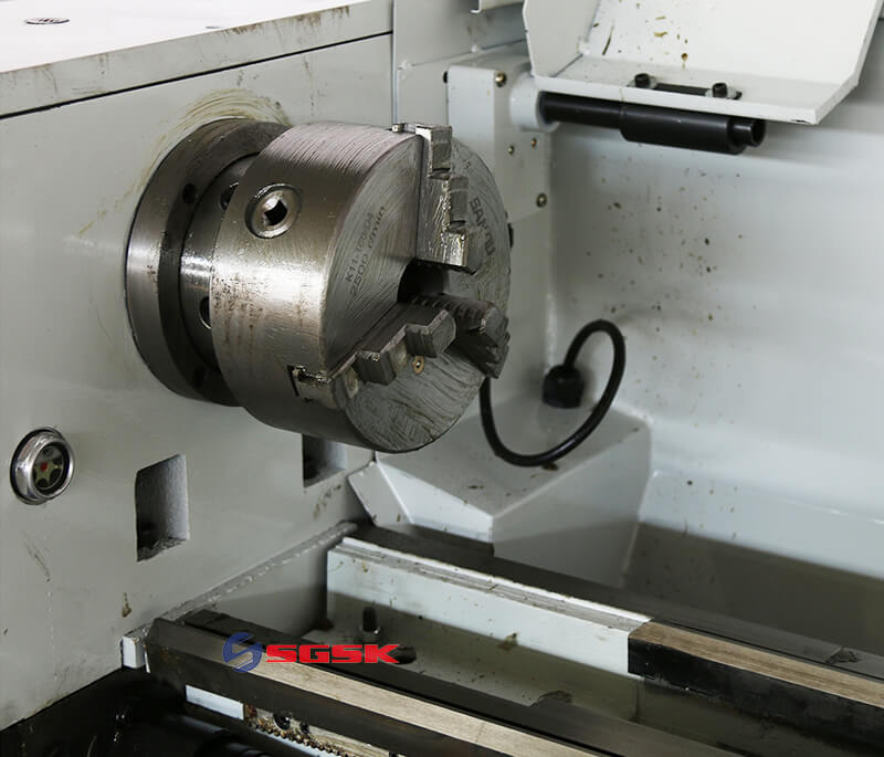 lathe machine