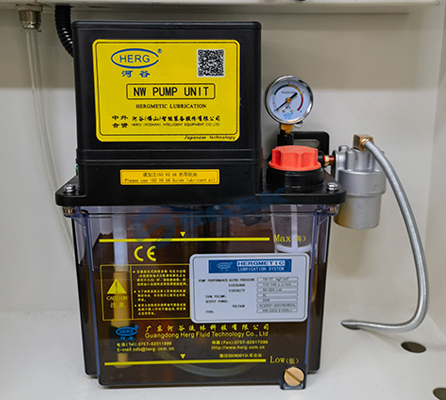 VMC1167  with support 3 rotary axis for cnc milling machine