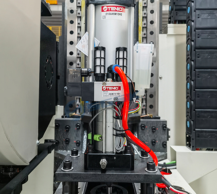 VMC1270 Vertical milling 5 axis linkage cnc machining center