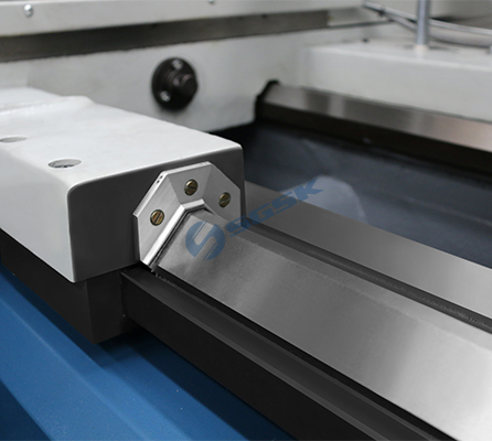 QK1332 CNC Pipe Thread Lathe Machine double chuck holding